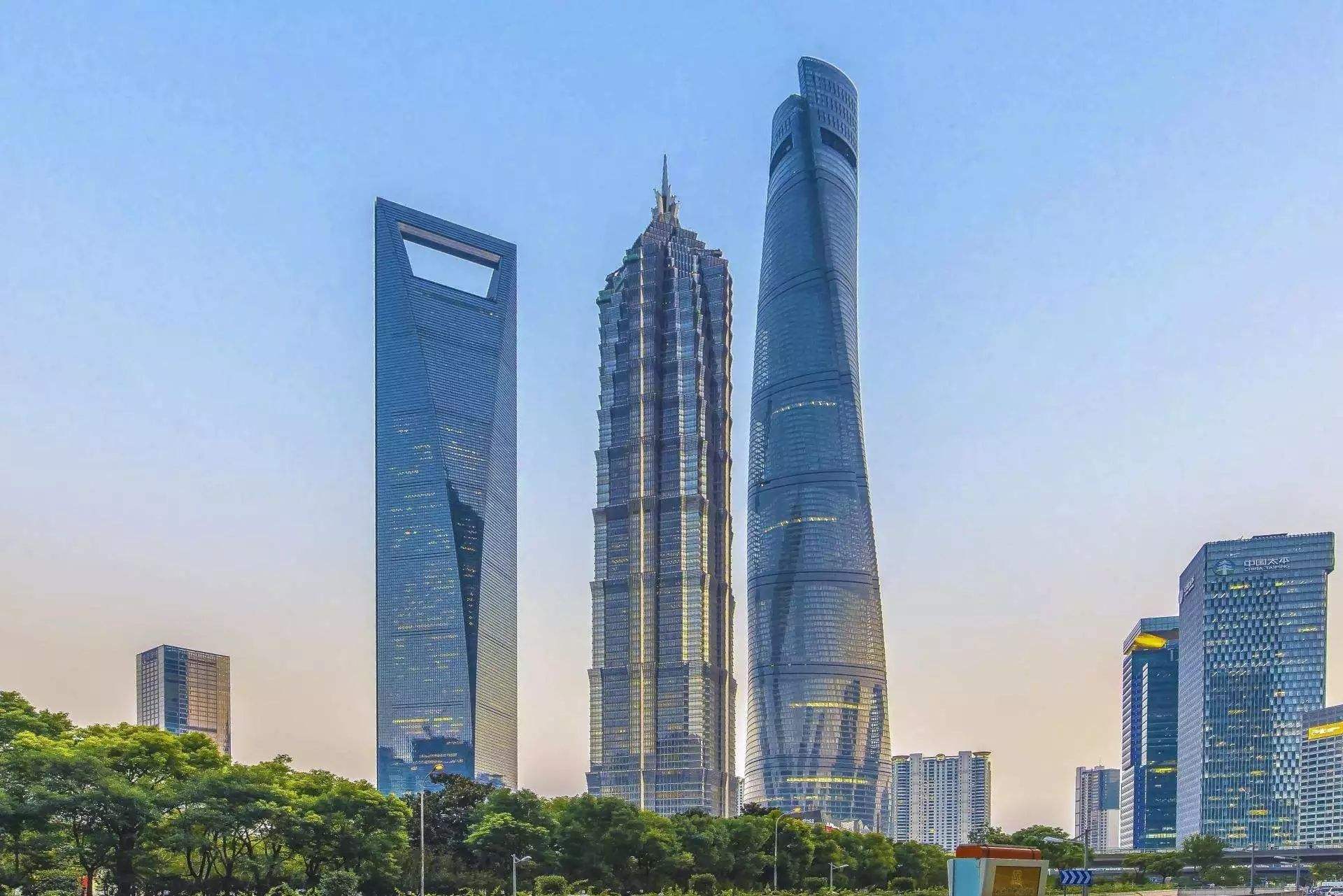 上海在建的建筑，共1359根柱子，全部都是倾斜，被称“扭秧歌楼”